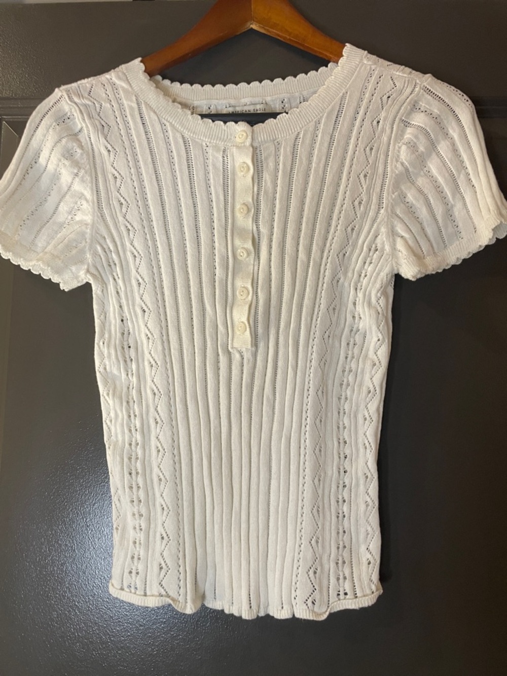AEO summer knit stretchy lite crochet cream scallops partial button Basic core